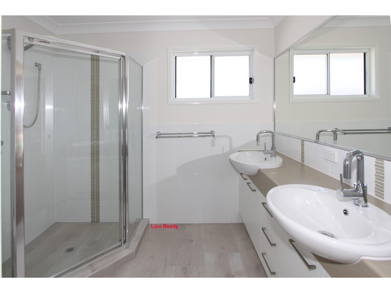 64 Bentley Street, Heathwood QLD 4110