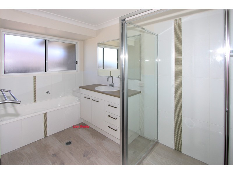 64 Bentley Street, Heathwood QLD 4110