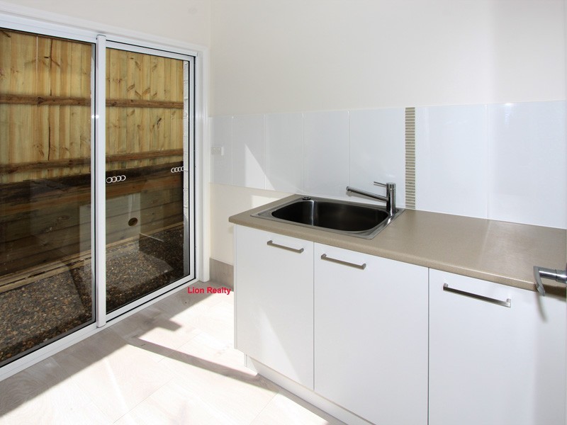 64 Bentley Street, Heathwood QLD 4110