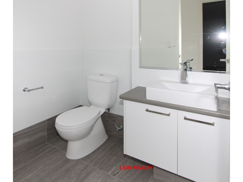 81 The Avenue, Heathwood QLD 4110