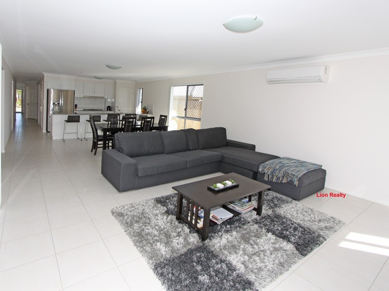 17 The Avenue, Heathwood QLD 4110