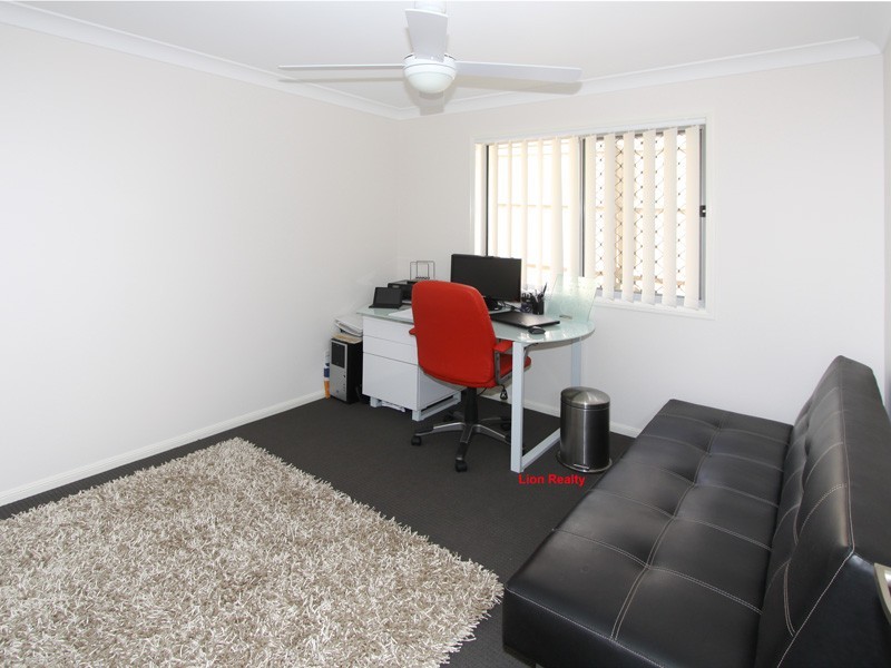 17 The Avenue, Heathwood QLD 4110