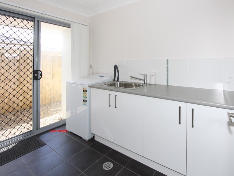 17 The Avenue, Heathwood QLD 4110