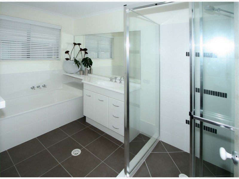 20 Cypress Street, Heathwood QLD 4110