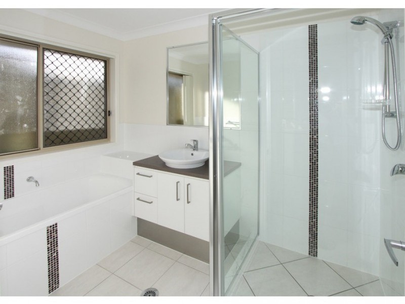13 Colebrook Crescent, Doolandella QLD 4077