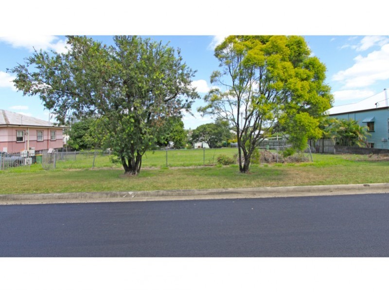 9 Pemberton Street, Booval QLD 4304