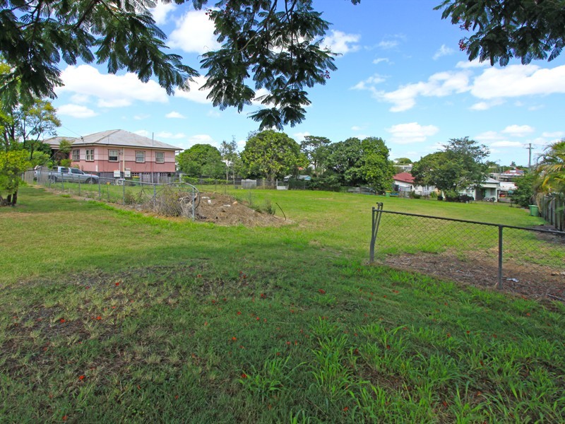 9 Pemberton Street, Booval QLD 4304