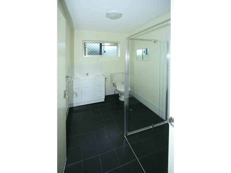 2/36 Skew Street, Sherwood QLD 4075