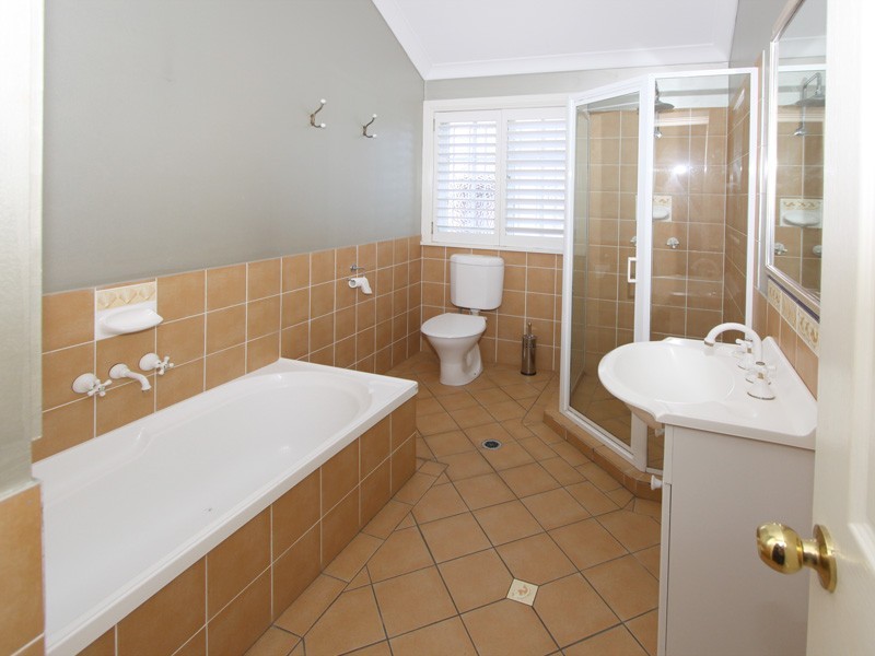 17 GOLDING STREET, Toowong QLD 4066