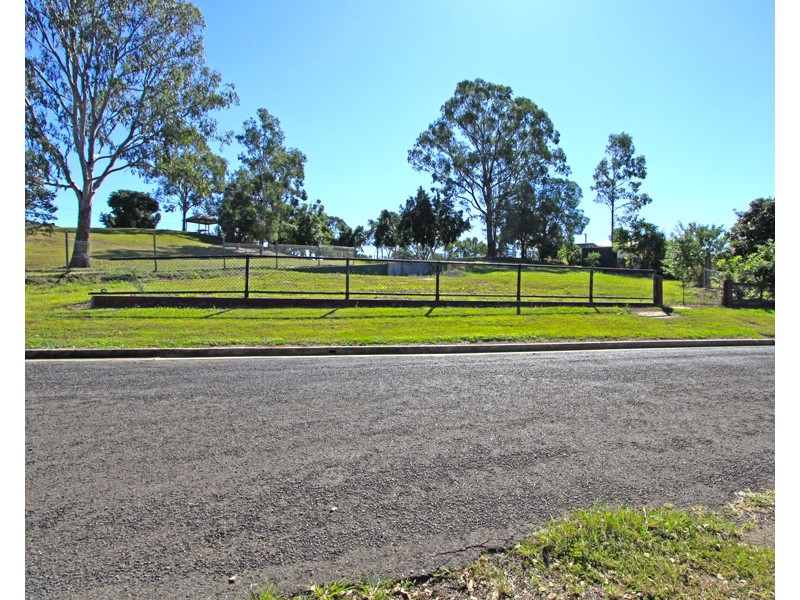 2 Johnstone Street, Sadliers Crossing QLD 4305