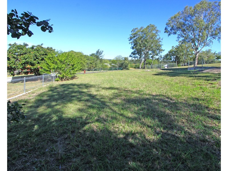 2 Johnstone Street, Sadliers Crossing QLD 4305