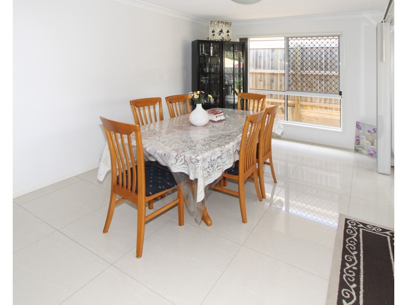 44 The Avenue, Heathwood QLD 4110