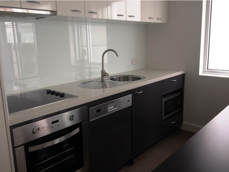 803/95 Berkeley St, Melbourne VIC 3000