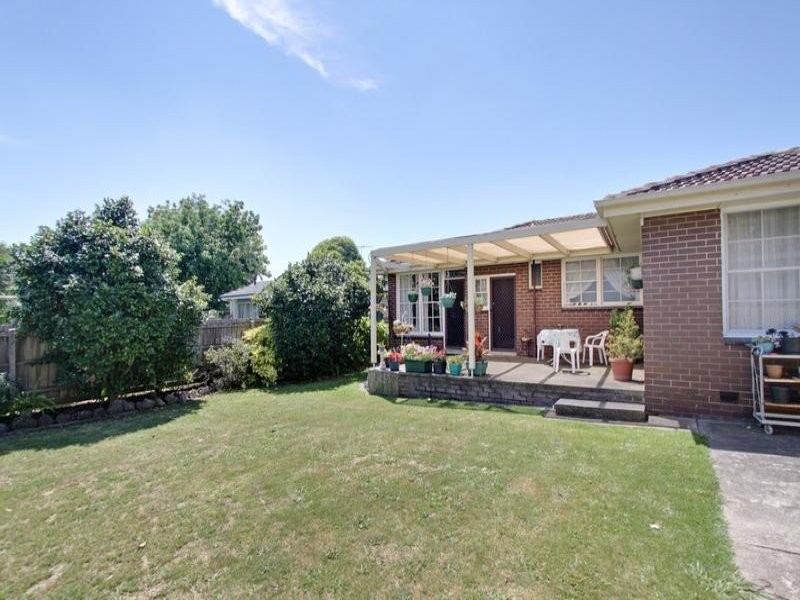 42 Risdon Drive, Notting Hill VIC 3168