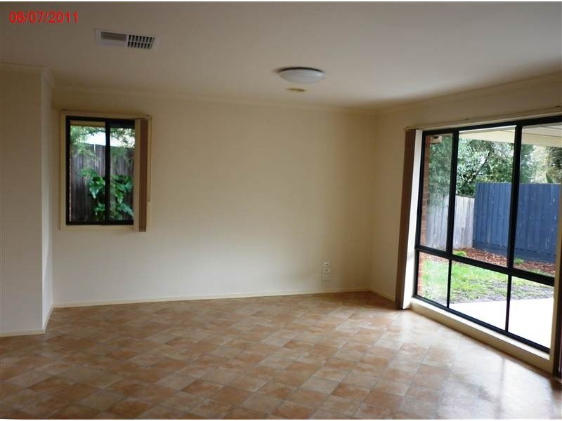 21 Longacres Road, Yallambie VIC 3085