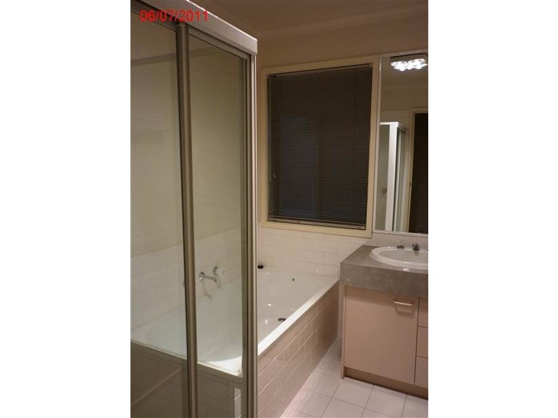 21 Longacres Road, Yallambie VIC 3085