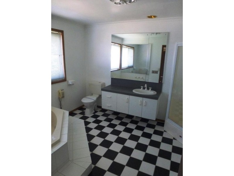 15 Edgewater Close, Queenscliff VIC 3225