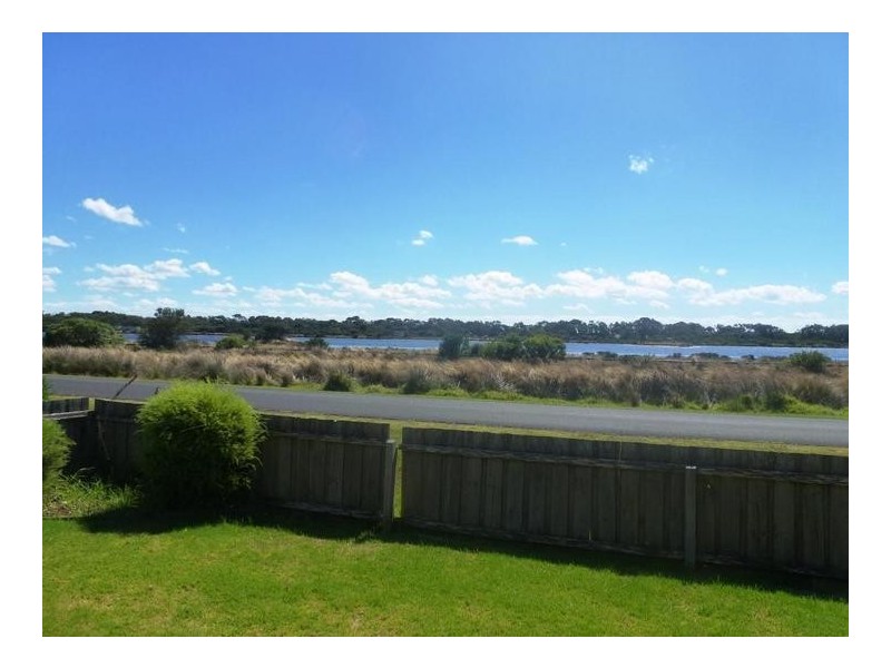 15 Edgewater Close, Queenscliff VIC 3225