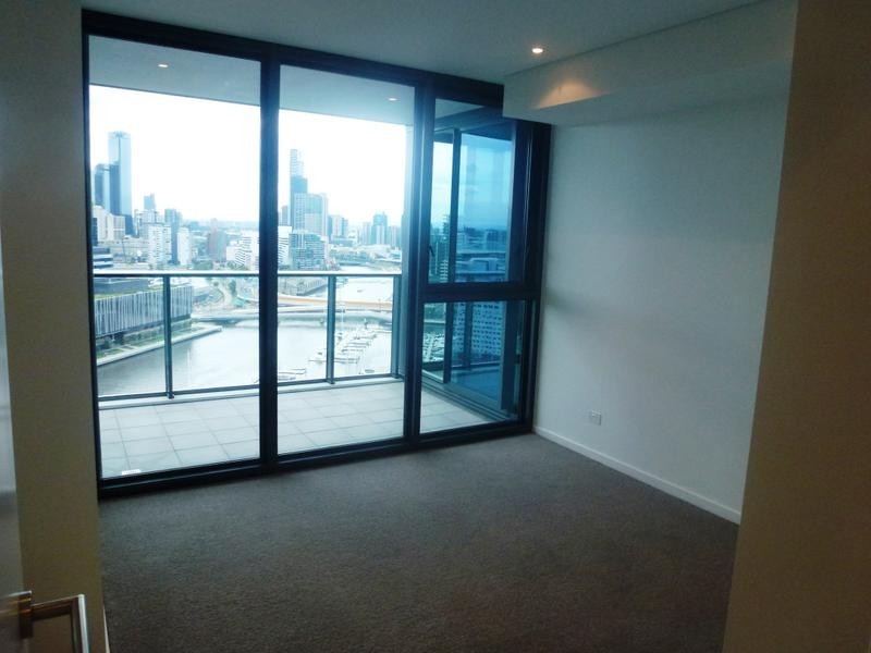 2502/1-13 Point Park Crescent, Docklands VIC 3008