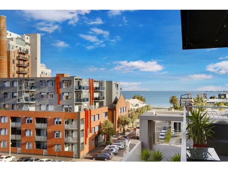 E504/126 Rouse St, Port Melbourne VIC 3207