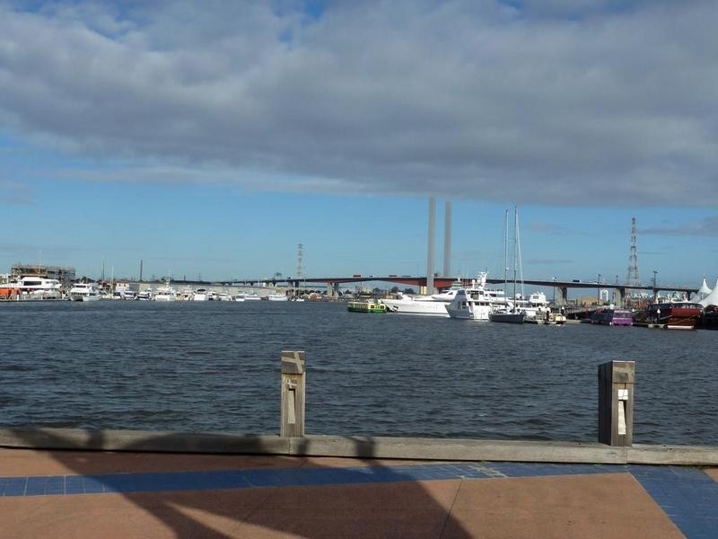 100 Harbour Esplanade – Large, Docklands VIC 3008