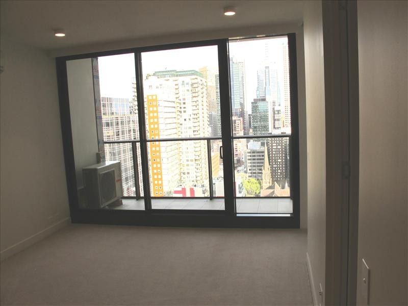 1905/33 Mackenzie Street, Melbourne VIC 3000