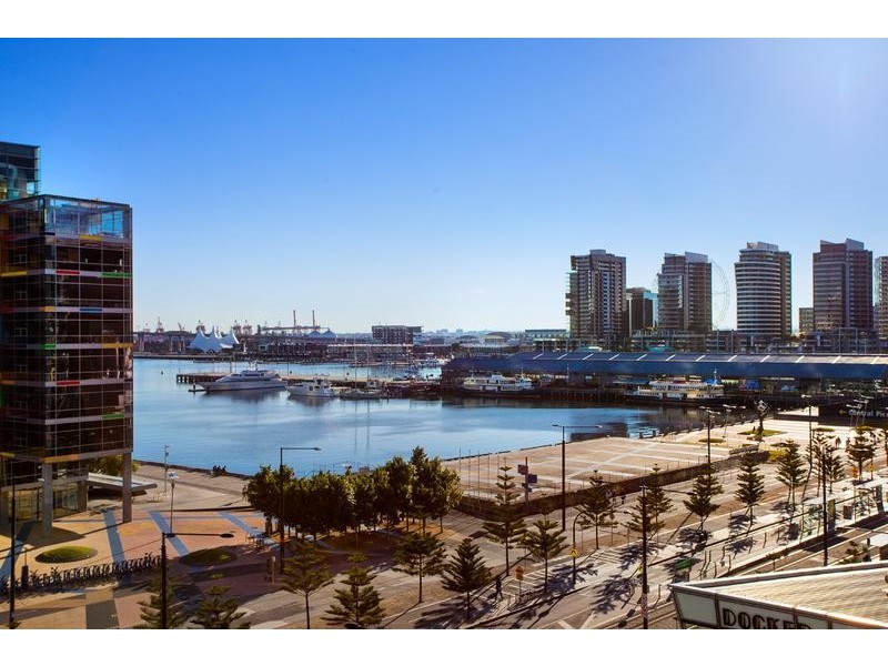 100 Harbour Esplanade, Docklands VIC 3008
