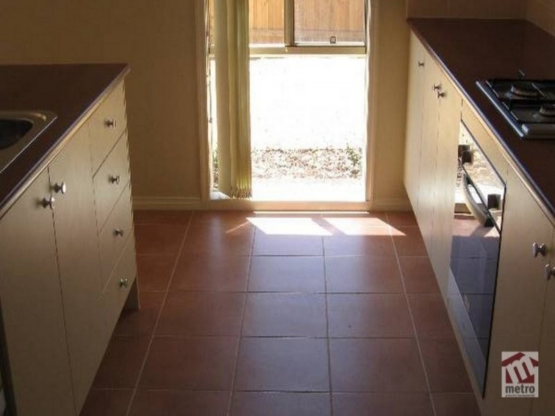 8 Fleetwood Drive, Doreen VIC 3754