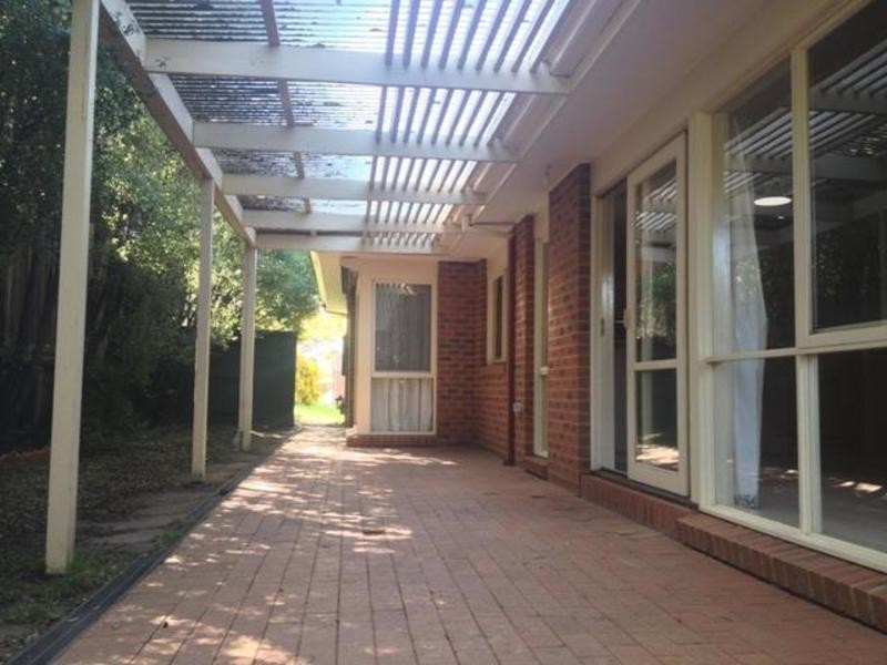 24 Hutchinson Drive, Kew VIC 3101
