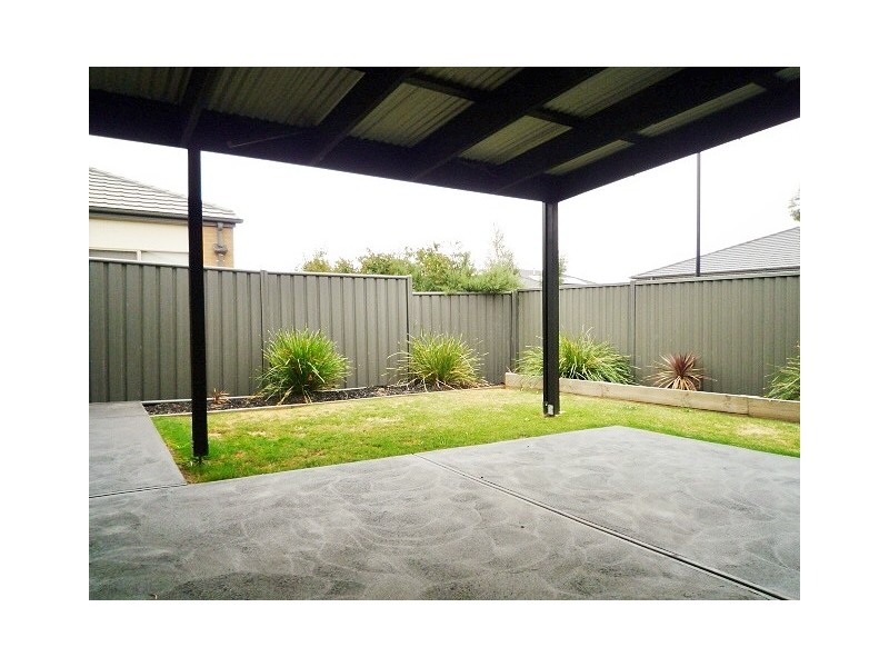 17 Borrack Crescent, Mernda VIC 3754