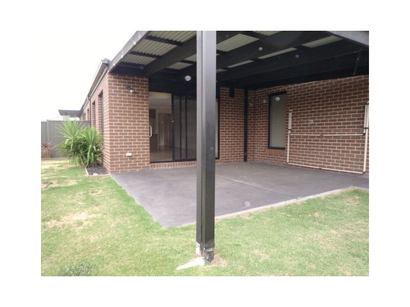 17 Borrack Crescent, Mernda VIC 3754