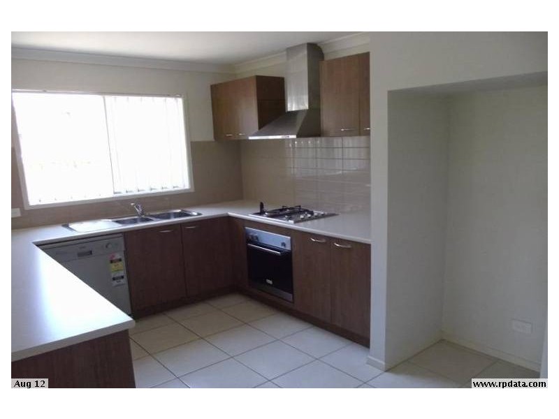 44 Saltbush Crescent, Brookfield VIC 3338