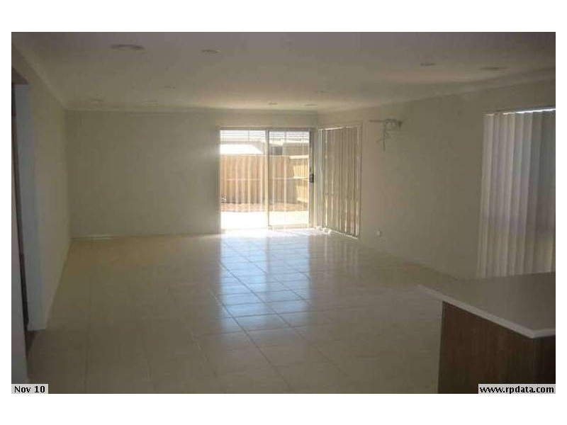 44 Saltbush Crescent, Brookfield VIC 3338