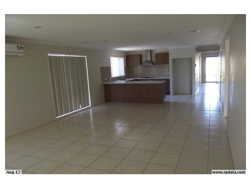 44 Saltbush Crescent, Brookfield VIC 3338