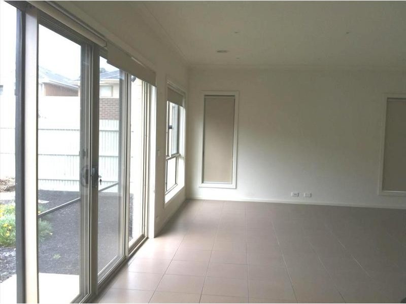 9 Comino Road, Sunshine West VIC 3020