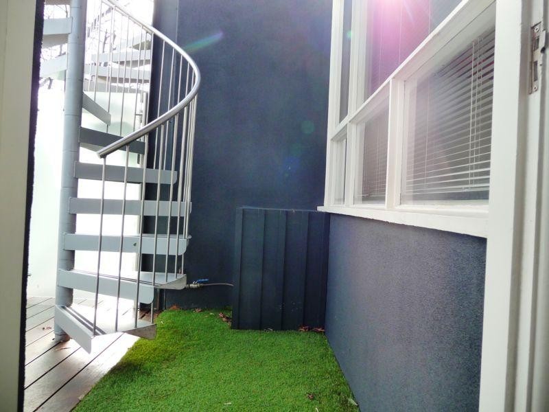 10/4 Lambert Rd, Toorak VIC 3142