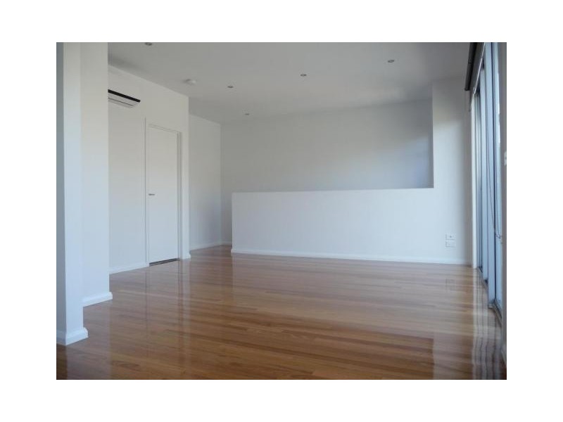 TH 3/121 Donald Street, Brunswick East VIC 3057