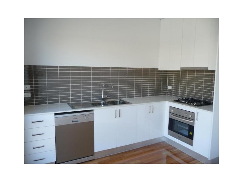 TH 3/121 Donald Street, Brunswick East VIC 3057