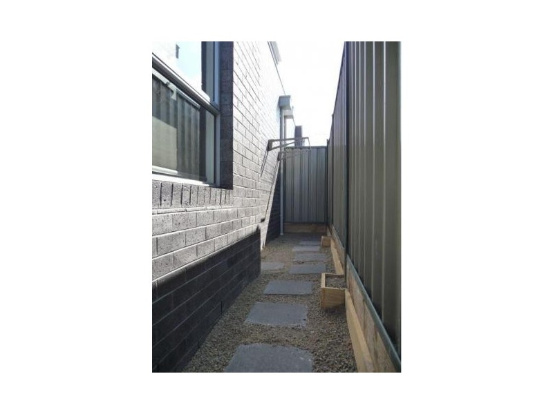 TH 3/121 Donald Street, Brunswick East VIC 3057