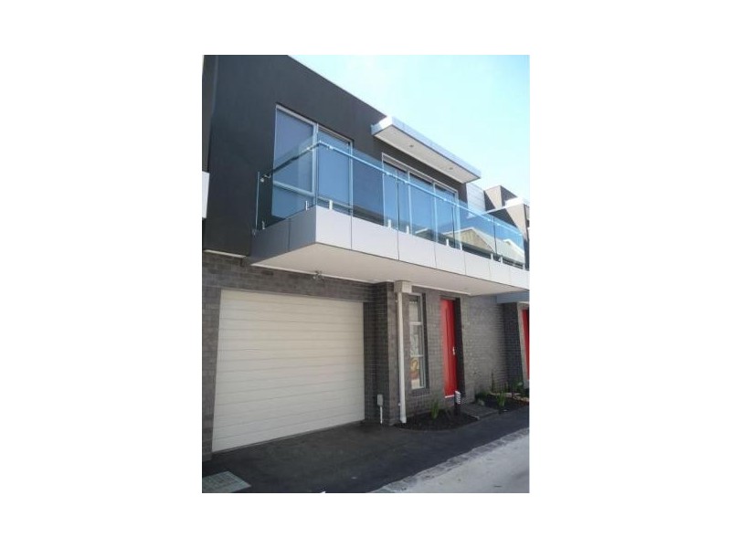 TH 3/121 Donald Street, Brunswick East VIC 3057