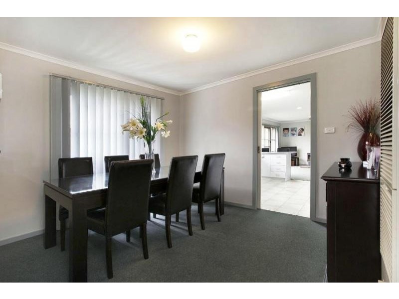 12 Vista Close, Gisborne VIC 3437