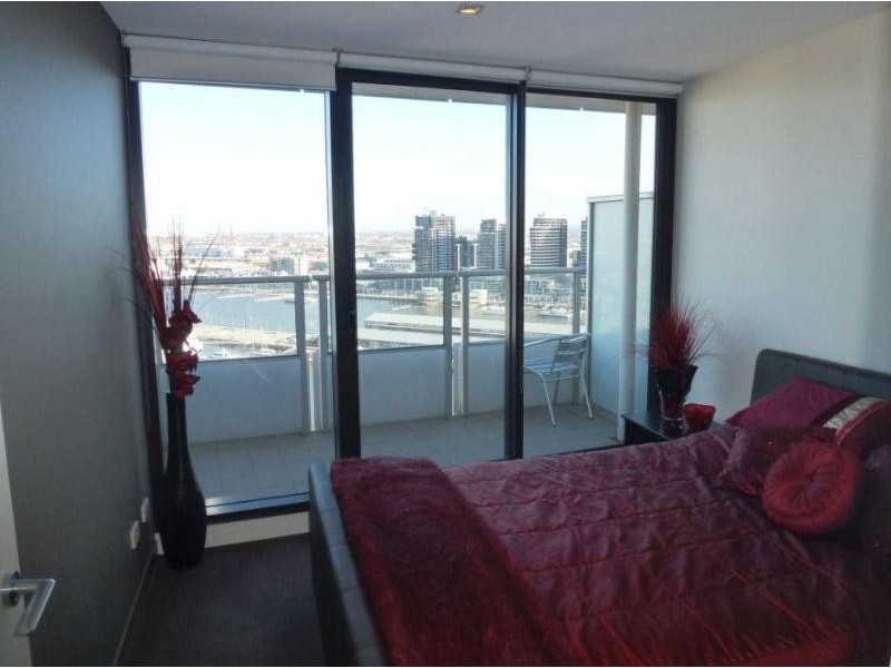 2203/100 Harbour Esplanade, Docklands VIC 3008