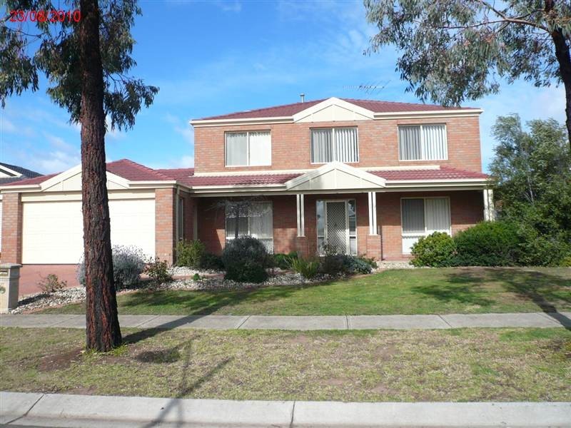 19 Aviemoore Way, Point Cook VIC 3030