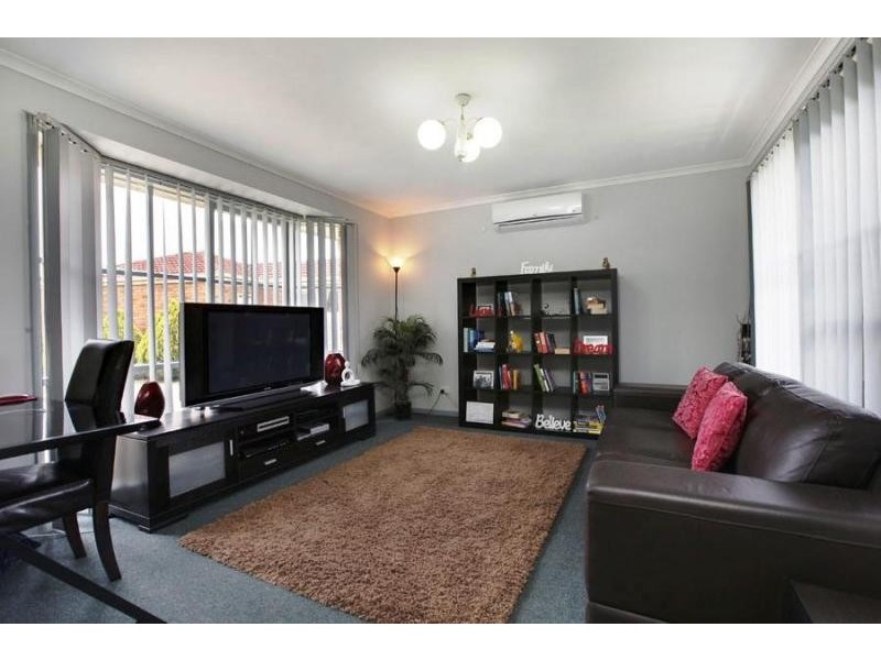 12 Vista Close, Gisborne VIC 3437