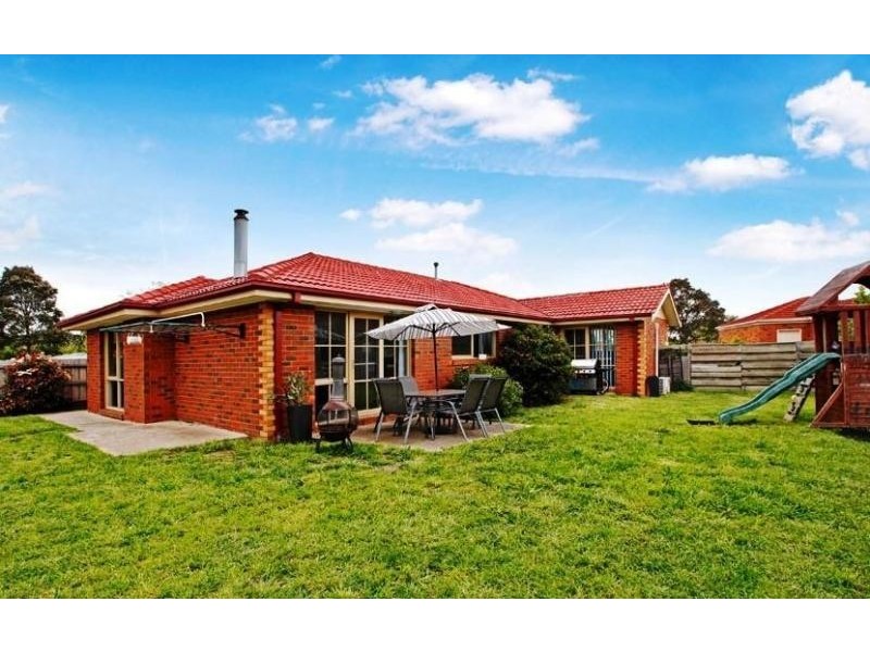 12 Vista Close, Gisborne VIC 3437