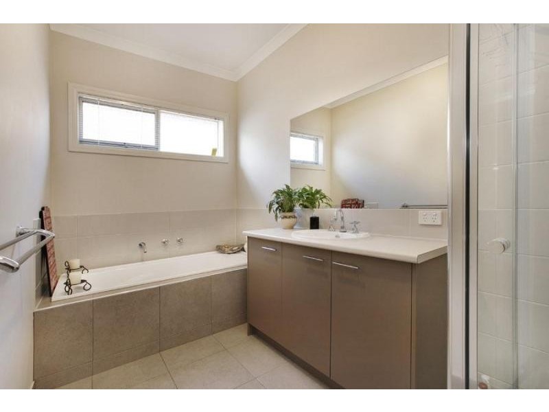 3 Mulgutherie Way, Gisborne VIC 3437