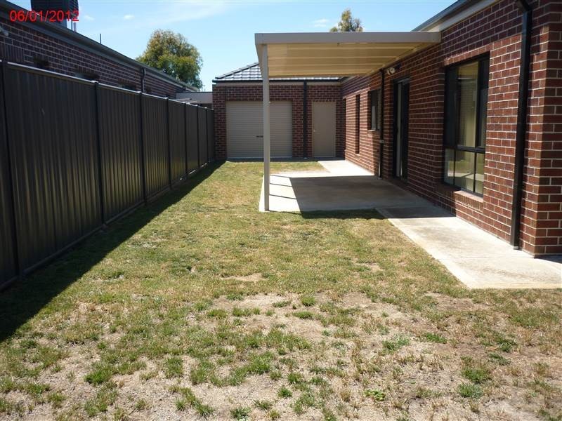 11 Grampians Drive, South Morang VIC 3752