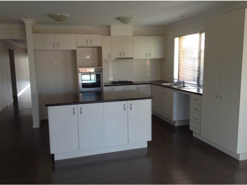 20 Villiers Drive, Point Cook VIC 3030