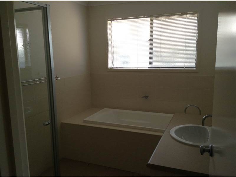 20 Villiers Drive, Point Cook VIC 3030