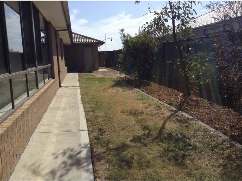 20 Villiers Drive, Point Cook VIC 3030